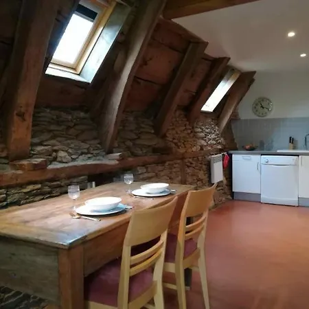Holiday home La Grange, Historisch 17e Eeuws Natuurhuisje Voor 2 Personen Gleysenove